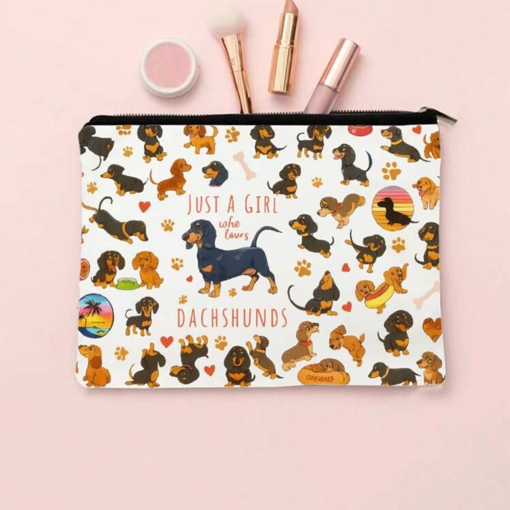 Dachshund Lover Cosmetic Pouch - Multicolor. BRAND NEW NO TAGS